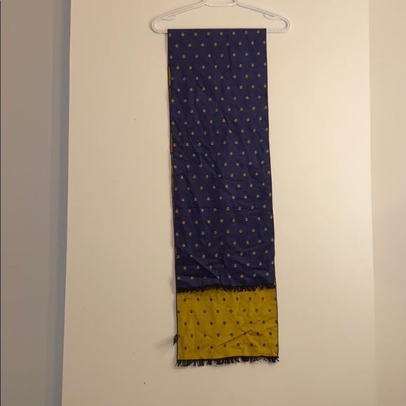 100% silk scarf - Picture 1 of 3